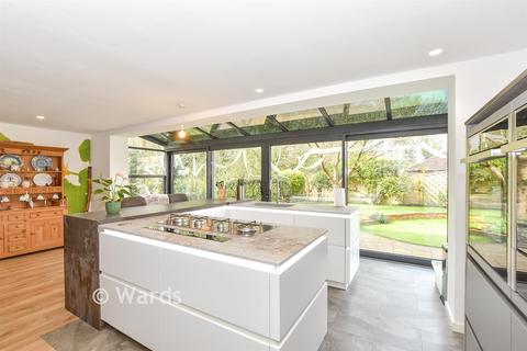 3 bedroom detached house for sale, Heather Bank, Paddock Wood, Tonbridge, Kent