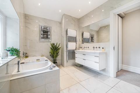 4 bedroom house for sale, Queen Elizabeth Crescent, Beaconsfield, HP9