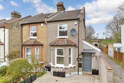 Thayers Farm Road, Beckenham BR3