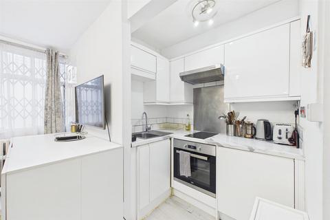 1 bedroom apartment for sale, Shepherds Bush Green, London W12
