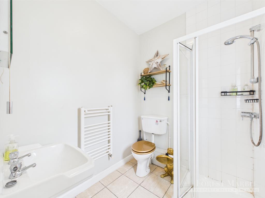 Bungalow bathroom