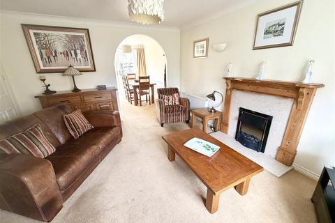 undefined, Dartmoor Close, Swindon