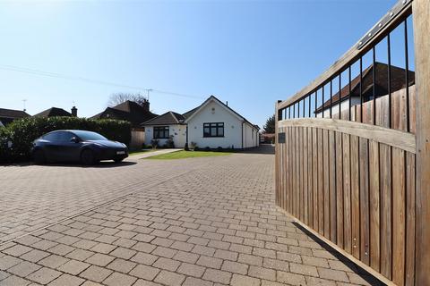 3 bedroom detached bungalow for sale, Theobald Street, Borehamwood