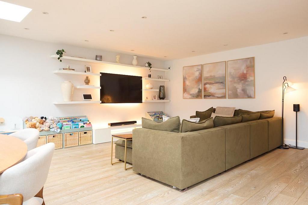 117 Theobold Street-01.jpg