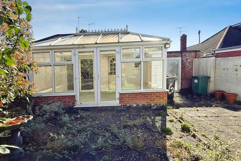 2 bedroom bungalow for sale, Foxhunter Drive, Oadby, LE2