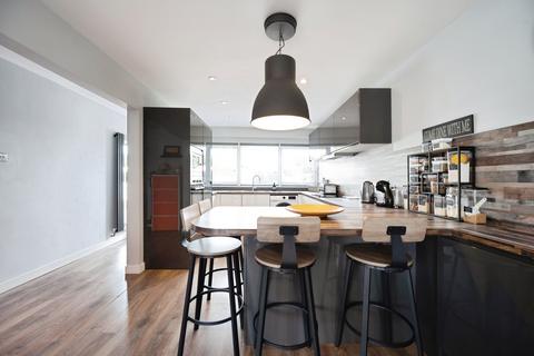 3 bedroom detached house for sale, Culver Drive, Hayling Island, Hampshire, PO11