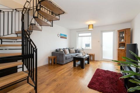 undefined, Aldenham Drive, Uxbridge, UB8