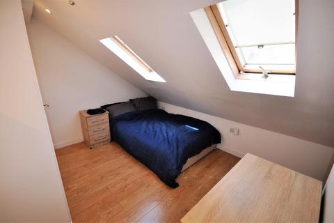1 bedroom in a house share to rent, 57 Cardiff Road, Watford WD18