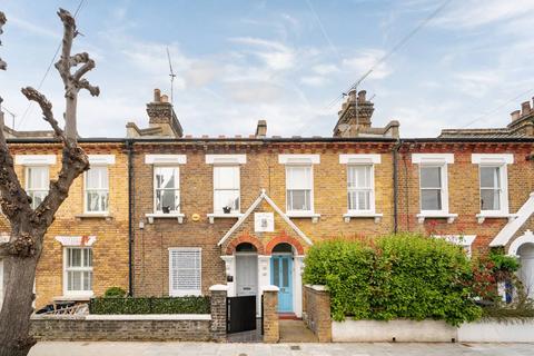 2 bedroom house to rent, Eversleigh Road, Shaftesbury Estate, London, SW11