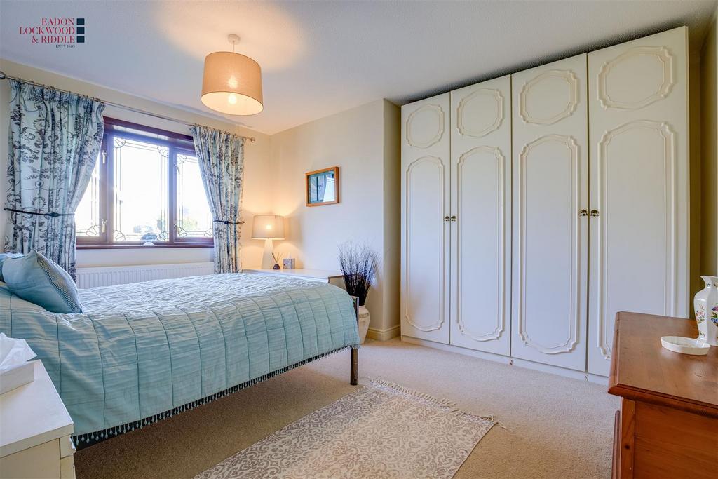 Bedroom 1.3.jpg