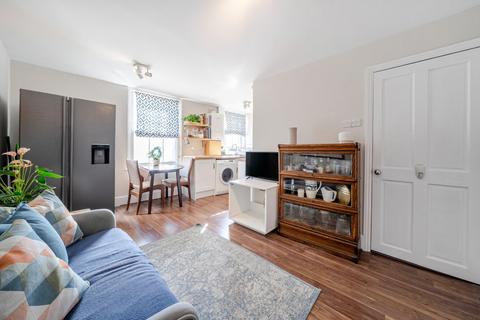 Farm Avenue, Streatham, London, SW16