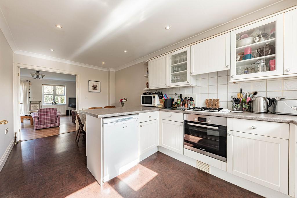 Kitchen/Dining Room (2)