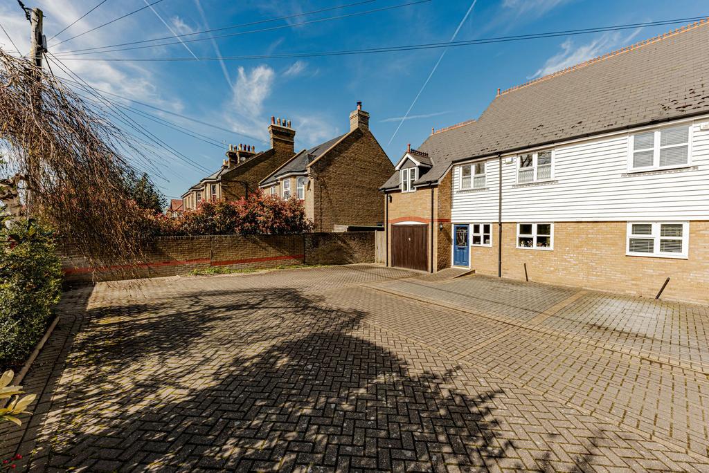 Front/Driveway