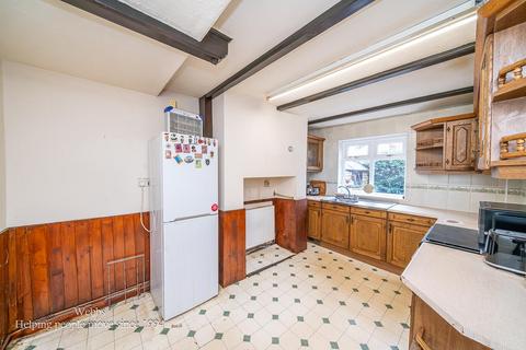 3 bedroom cottage for sale, Walsall Road, Walsall WS6
