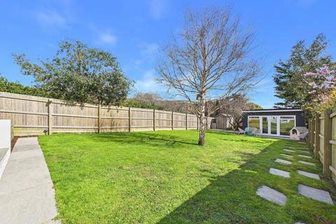 4 bedroom semi-detached house for sale, Walton Gardens, Kent CT19