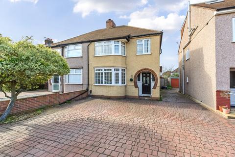Ross Road, Dartford, DA1