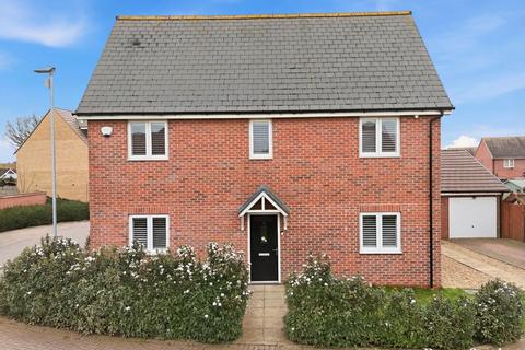 4 bedroom detached house for sale, Swifts Boulevard, Heybridge, CM9