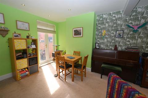 2 bedroom terraced house for sale, Victoria Road, Birmingham B17
