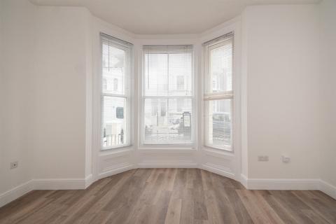 1 bedroom apartment to rent, Cambridge Gardens, Hastings TN34