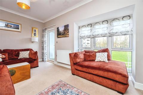4 bedroom semi-detached house for sale, Kempton Drive, Warwick, Warwickshire, CV34