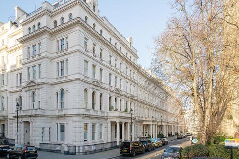 2 bedroom flat for sale, Lancaster Gate, Hyde Park, London, W2