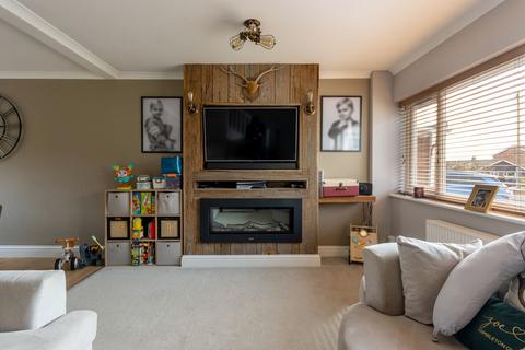 undefined, Appletree Close, Worcester WR7