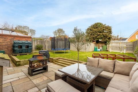 undefined, Appletree Close, Worcester WR7