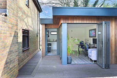 undefined, Vigo Lane, Hampshire GU46