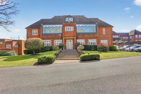 undefined, Elizabeth Drive, Banstead SM7