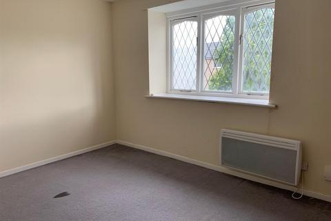 undefined, Bronte Court, Tamworth