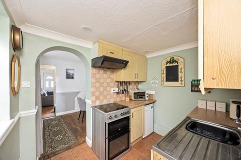 2 bedroom semi-detached house for sale, Crawley Road, Horsham, RH12