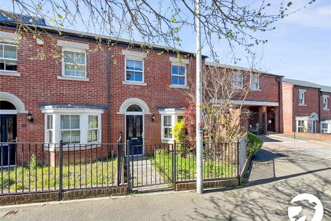 3 bedroom terraced house to rent, Cazeneuve Street, Rochester, Kent, ME1