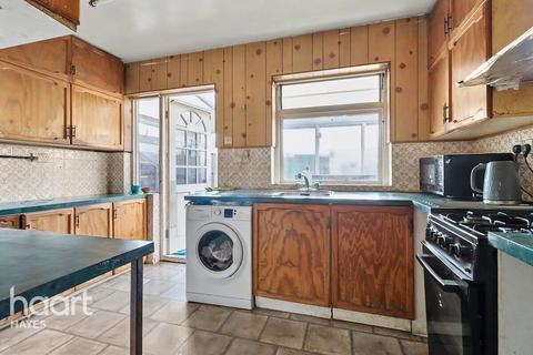 3 bedroom end of terrace house for sale, Fairholme Crescent, Hayes
