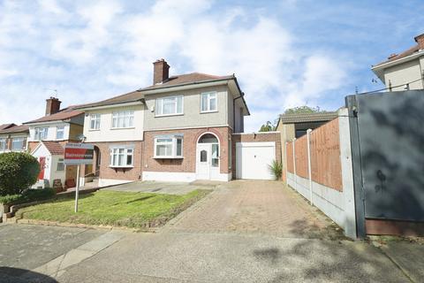 undefined, Silvermere Avenue, ROMFORD, Essex, RM5