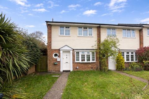 undefined, De Lara Way, Woking GU21