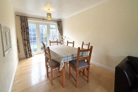 undefined, De Lara Way, Woking GU21