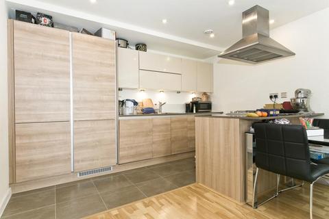 2 bedroom apartment to rent, Crowder Steet, London, E1