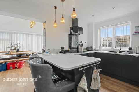 undefined, Hoveringham Drive, STOKE-ON-TRENT