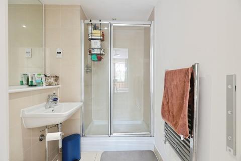 2 bedroom flat for sale, Ryemead Boulevard, High Wycombe