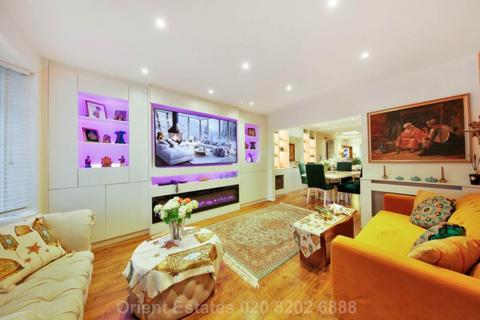 5 bedroom semi-detached house for sale, Layfield Crescent, London
