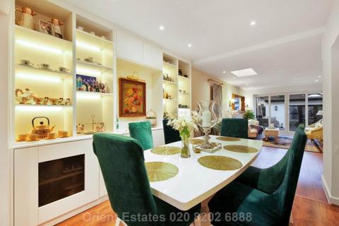 5 bedroom semi-detached house for sale, Layfield Crescent, London