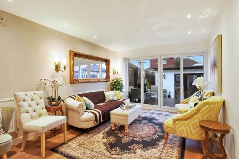 5 bedroom semi-detached house for sale, Layfield Crescent, London