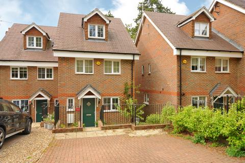 undefined, Loxford Close Caterham CR3