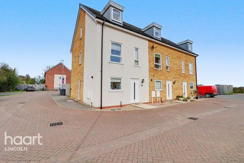 4 bedroom end of terrace house for sale, Wesley Road, Cherry Willingham