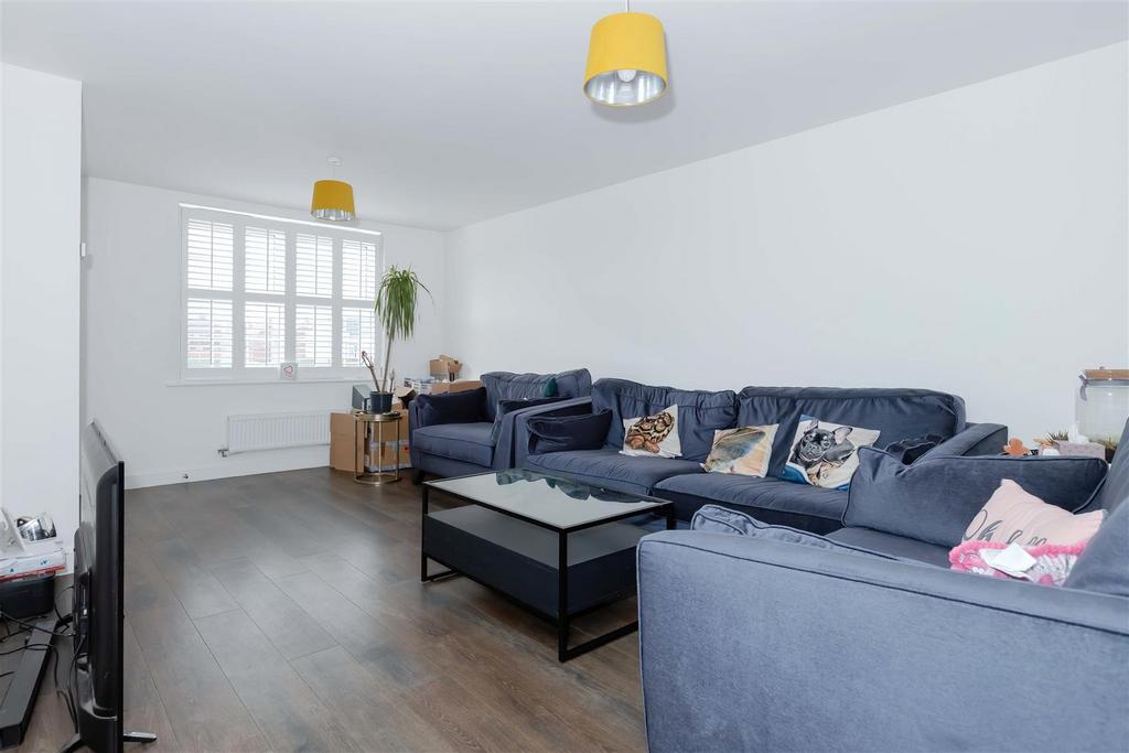 Littlemead Close 6.jpg