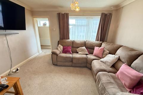 2 bedroom end of terrace house for sale, Houghton Regis, Bedfordshire LU5