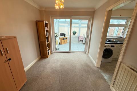 2 bedroom end of terrace house for sale, Houghton Regis, Bedfordshire LU5