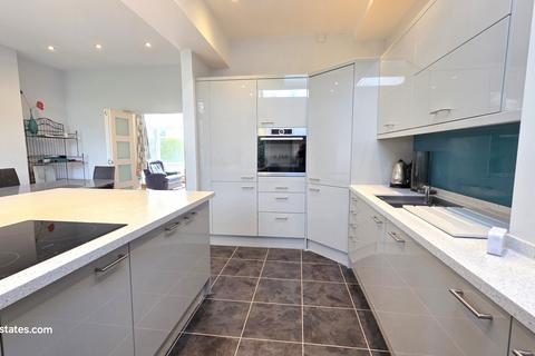 3 bedroom end of terrace house for sale, Woodhouse Road, North Finchley N12