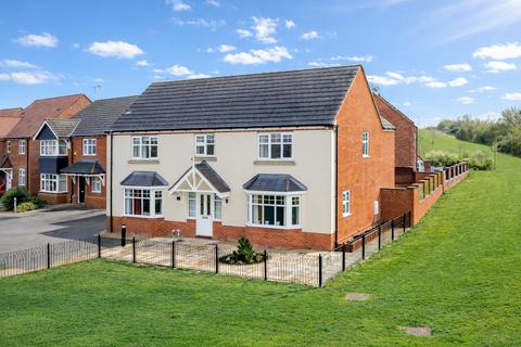 4 bedroom detached house for sale, Harris Close Newton Leys, Milton Keynes, MK3