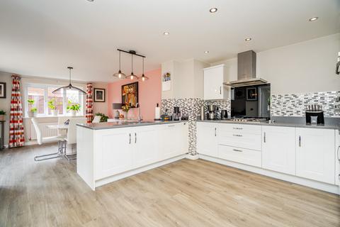 4 bedroom detached house for sale, Harris Close Newton Leys, Milton Keynes, MK3